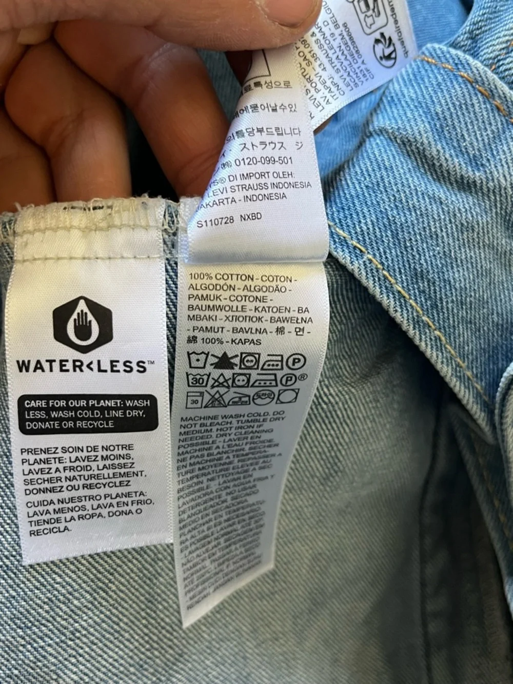 Levi's Light Blue Denim Jacket - Picture 11 of 11